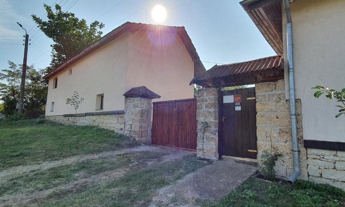 Krushuna House | sunny day