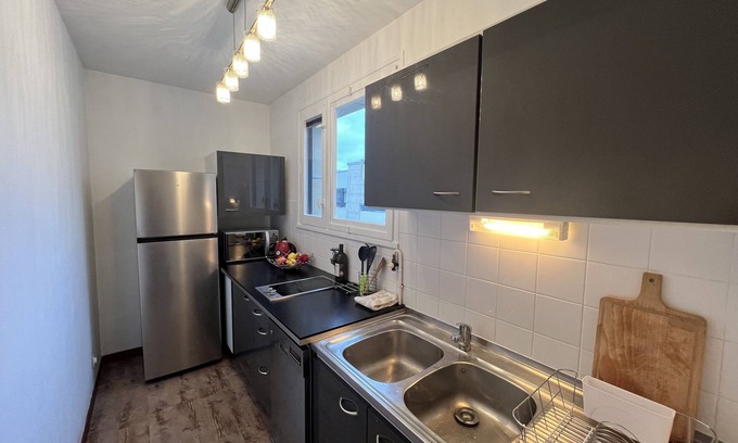 Franconville Apartment | Sunny Flat, Parking & RER C et Ligne H