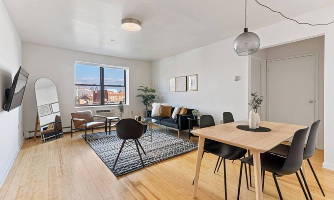 East Harlem Apartment | Sunny Open View 1BR I Elevator bld I Central Park