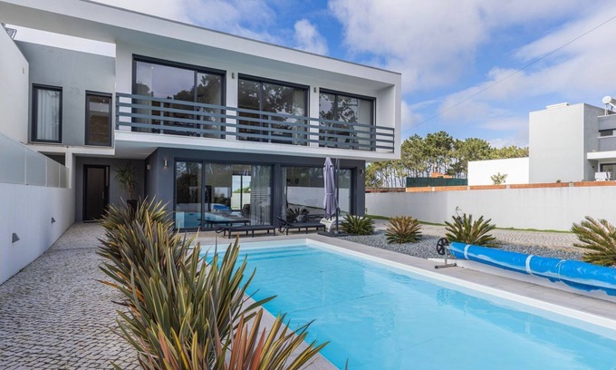 Magoito House | Sunny Paradise W/Pool by LovelyStay