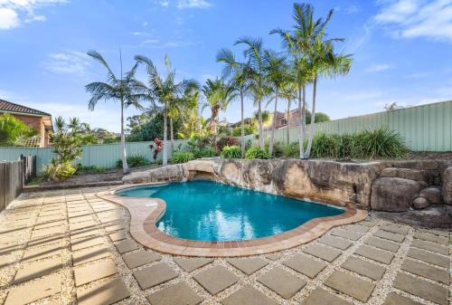 Glen Alpine House | Sunny Pool Access Home for Family