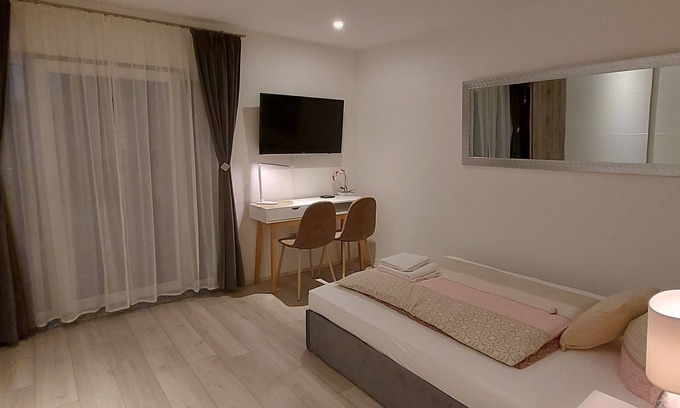 Duerrwangen Apartment | Sunny room 1 with private terrace