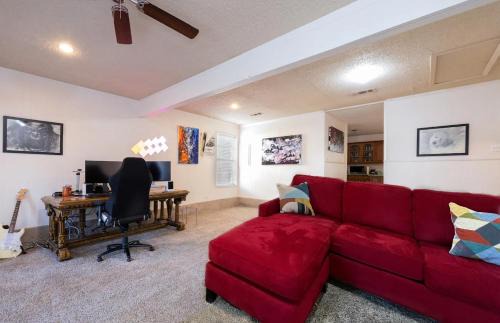 Farmers Branch House | Sunny & Spacious House - Perfectly located for quick access to all of DFW
