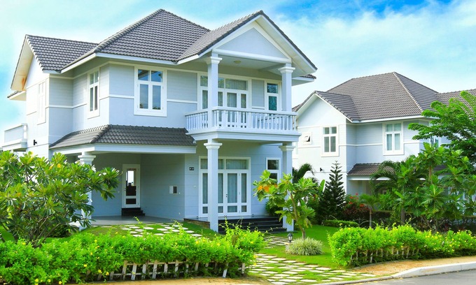 Phu Hai Beach Villa | Sunny Tropical Villa