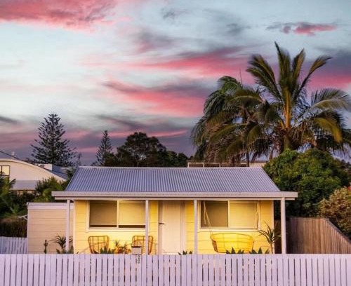 Fingal Head House | Sunnyboy at Fingal Head, pet friendly