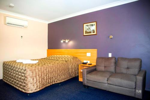 Allenstown Hotel | SunPalms Motel