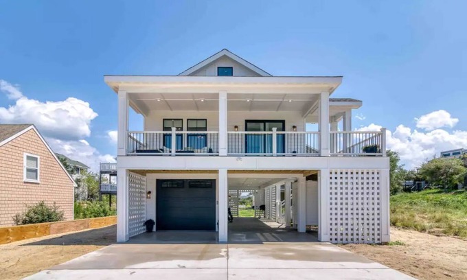 Colington House | Sunrise Bliss