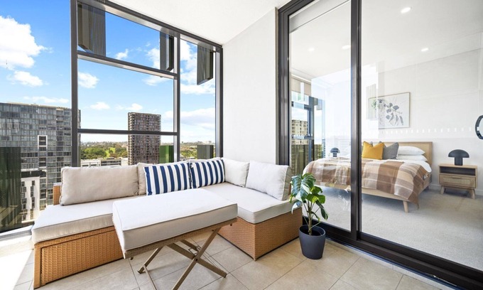 Waterloo Apartment | Sunrise Oasis in Waterloo