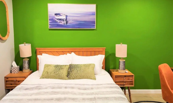 Lakeport Apartment | Sunrise Oasis - On the Lake/Pier/Full Kitchen Lakeport Room #1