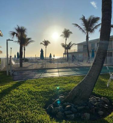 Hillsboro Beach Apartment | Sunrise Ocean Suites