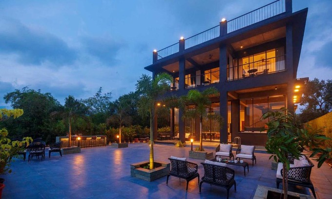 Khalapur Villa | Sunset Boulevard by StayVista - Lakeside Villa with Pet-Friendly Ambiance, Deck, Terrace, Plunge Pool & Modern Flair