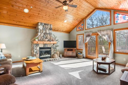 Arkdale Apartment | Sunset Condominiums: Castle Rock Retreat