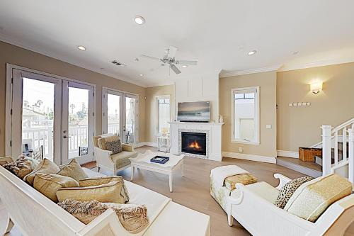 Hollywood Beach House | Sunset Dreams