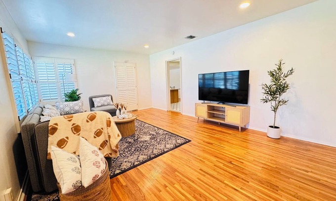 Monterey Park House | Sunset Luxe in East LA