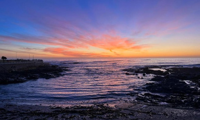 Mouille Point Apartment | Sunset Retreat at Bay Point