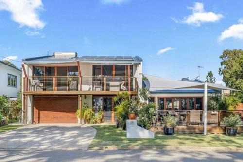 Point Vernon House | Sunset Shores Escape