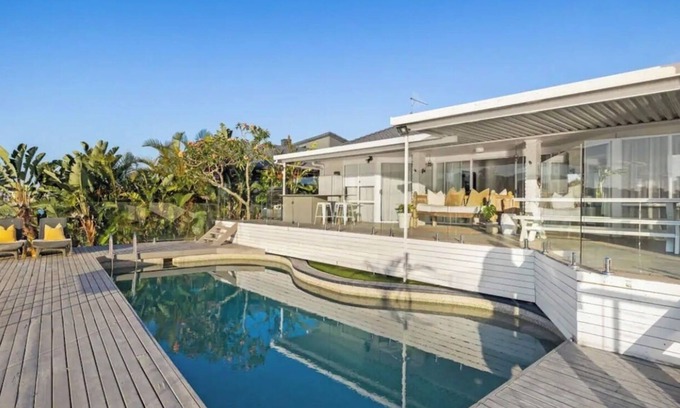 Palm Beach House | Sunsets and sandy toes on the creek in Palm Beach!