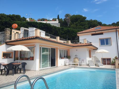 Andora House | Sunshine Home 2