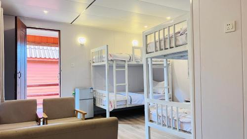 Daem Thkov Ski Chalet | Sunshine Resort Hotel Coconut Beach Koh Rong