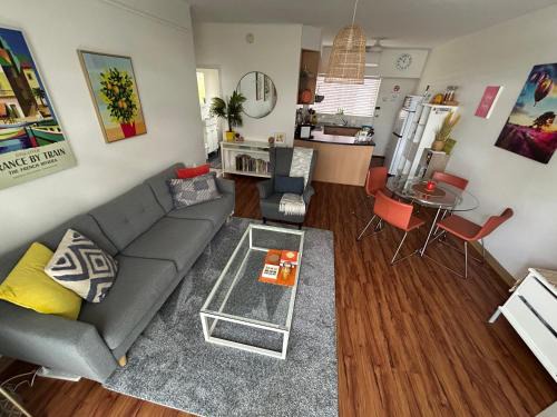 Brahma Lodge Apartment | Sunshine Three