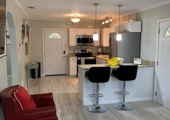 Northside Apartment | Sunshine Villa Two