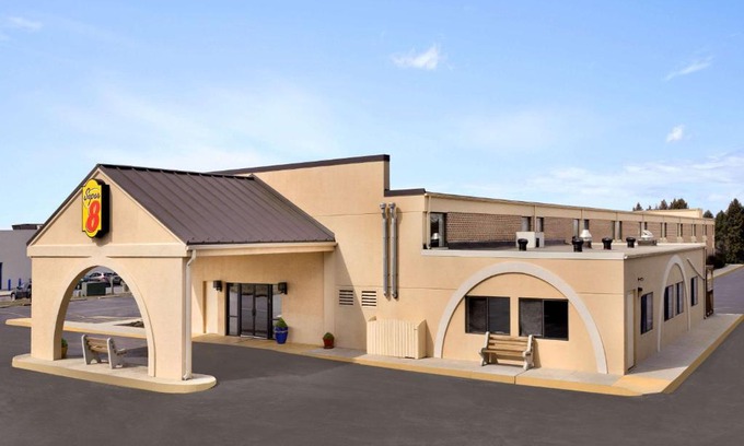 Scotland Hotel | Super 8 by Wyndham Chambersburg I-81