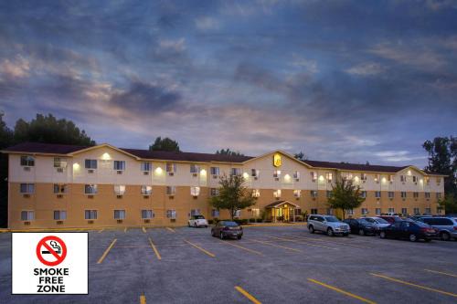 Cromwell Hotel | Super 8 by Wyndham Cromwell/Middletown