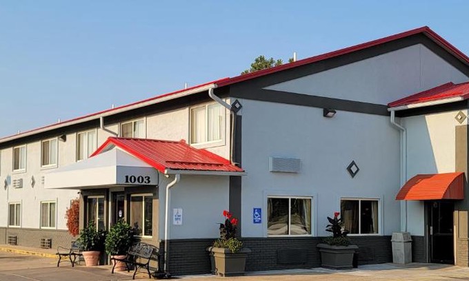 Jacksonville Hotel | Super 8 by Wyndham Jacksonville