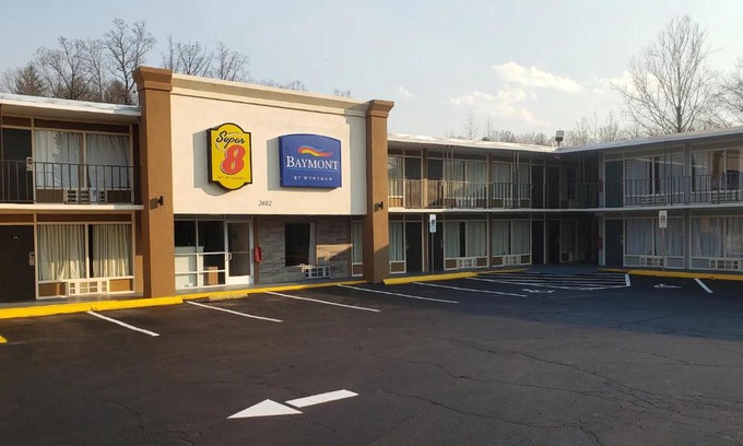 Morganton Hotel | Super 8 by Wyndham Morganton