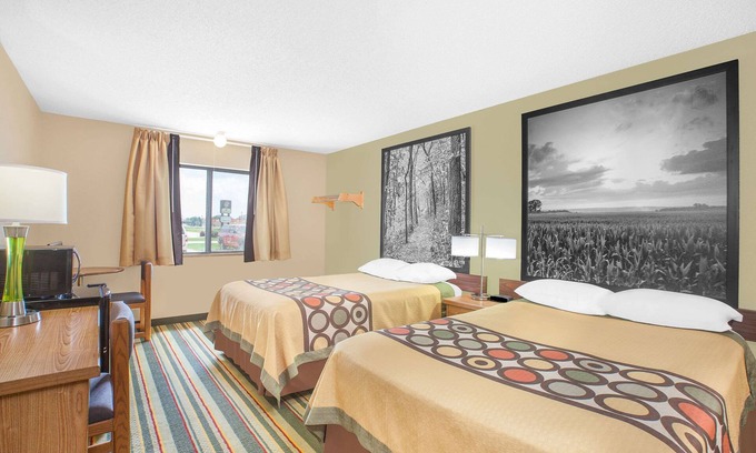 Mount Pleasant Hotel | Super 8 by Wyndham Mt Pleasant