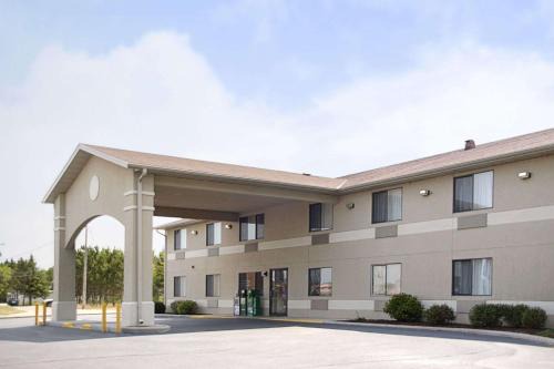 Park Rapids Hotel | Super 8 by Wyndham Park Rapids