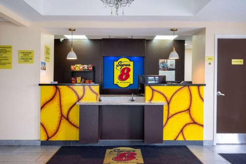 Salisbury Hotel | Super 8 by Wyndham Salisbury