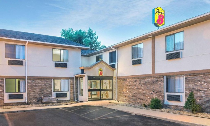 Tilton Hotel | Super 8 by Wyndham Tilton/Lake Winnipesaukee
