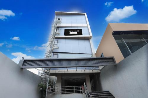 Ranchi Hotel | Super Townhouse Rauniyar City Centre Ratu Road