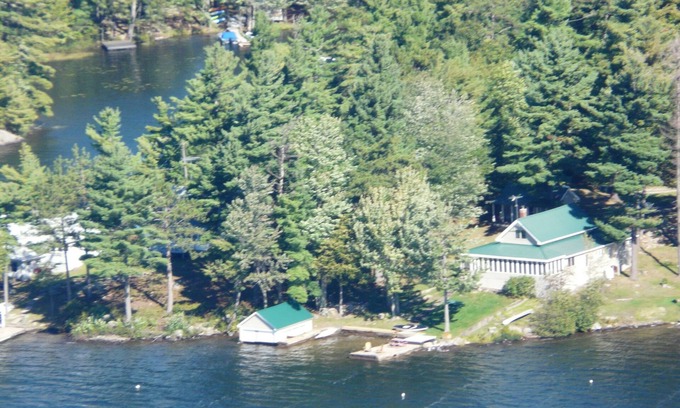 Town of Hermon Cabin | Superb Lake House For Your Family Vacation - Trout Lake Waterfront
