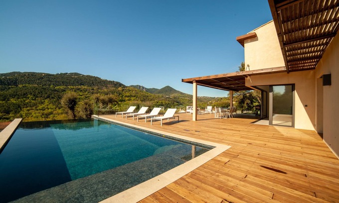 Les Adrets-de-l'Esterel Villa | Superb modern villa with all comforts in the heart of the Esterel mountains