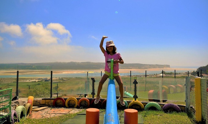 Foz do Arelho Villa | Superb villa for families with kids/tots, heated & fenced pool, gorgeous views
