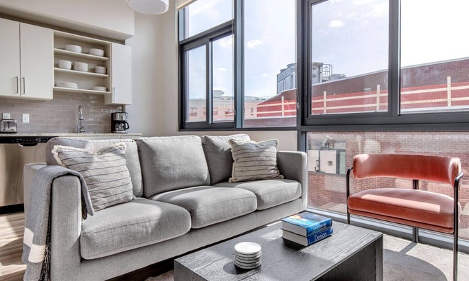 West End Apartment | Superb West End 1BR w/Rooftop Pool, Walk to Nightlife, by Blueground