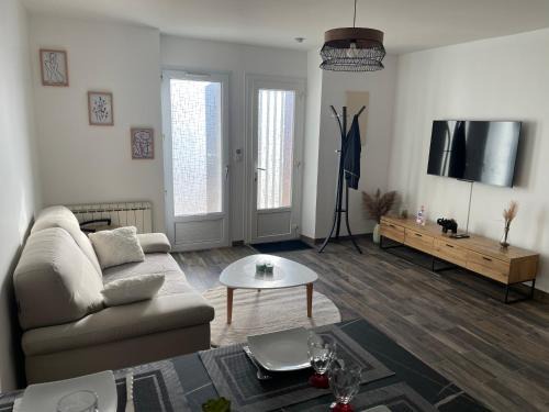 Ascoux Apartment | Superbe maison Tout Confort Parking Netflix