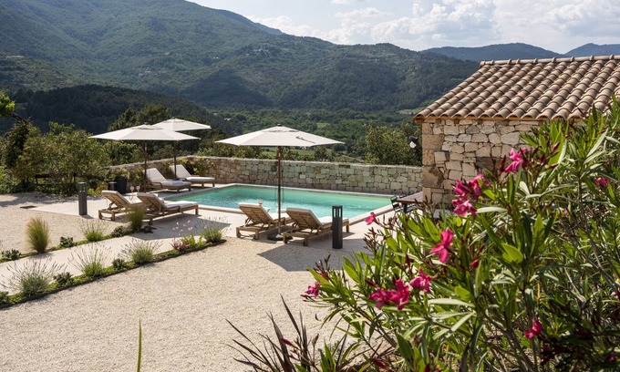 Les Vans Villa | Superbe Villa Avec Piscine
