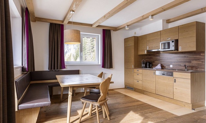 Sonnenalpe Nassfeld Apartment | Superior chalet with Finnish Sauna