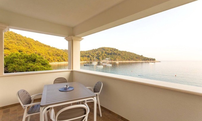 Saplunara Apartment | Superior suite with sea view :) PRECIOUS MOMENTS