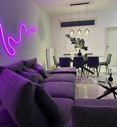 Elmshorn Apartment | Superior XL - 110qm - 9 Personen Central Rooftop - 20 min to Hamburg