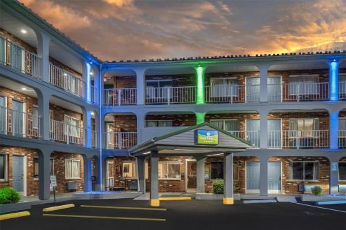 Summersville Hotel | SureStay Hotel by Best Western Summersville