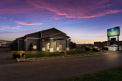 Grants Hotel | SureStay Hotel by Best Western Grants