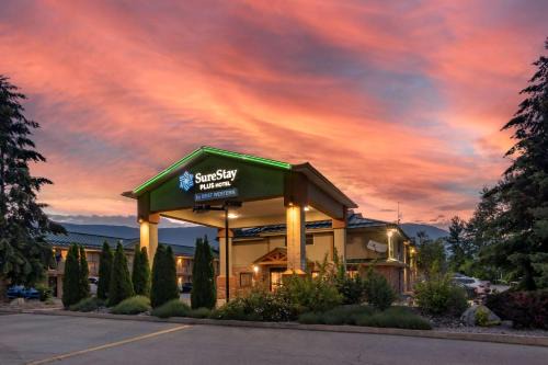 Salmon Arm Hotel | SureStay Plus Hotel by Best Western Salmon Arm