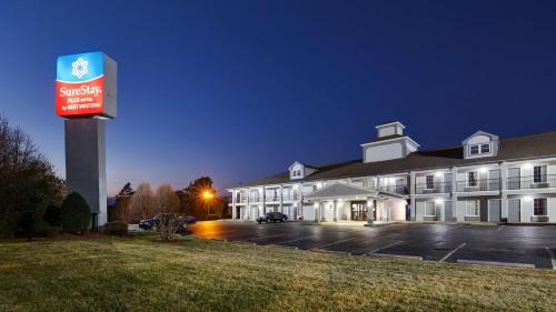 Asheboro Hotel | SureStay Plus Hotel by Best Western Asheboro