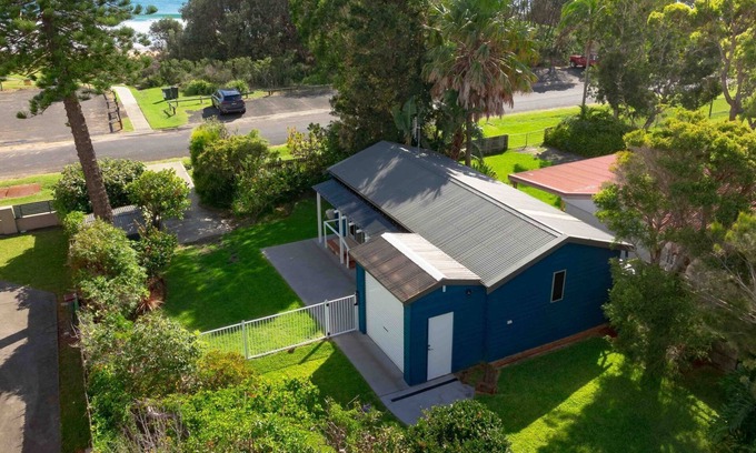 Culburra Beach Apartment | Surfrider Studio - Pet Friendly - 1 Night Stays!
