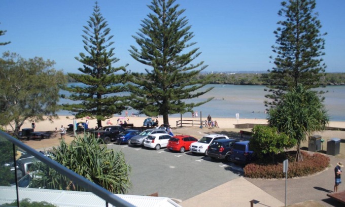 Currimundi Apartment | SURFSIDE ONE UNIT 4 - Fantastic views & prime location.