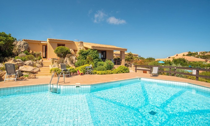 Costa Paradiso Villa | Surrounded by Beautiful Nature and with Pool - Villa Paradiso